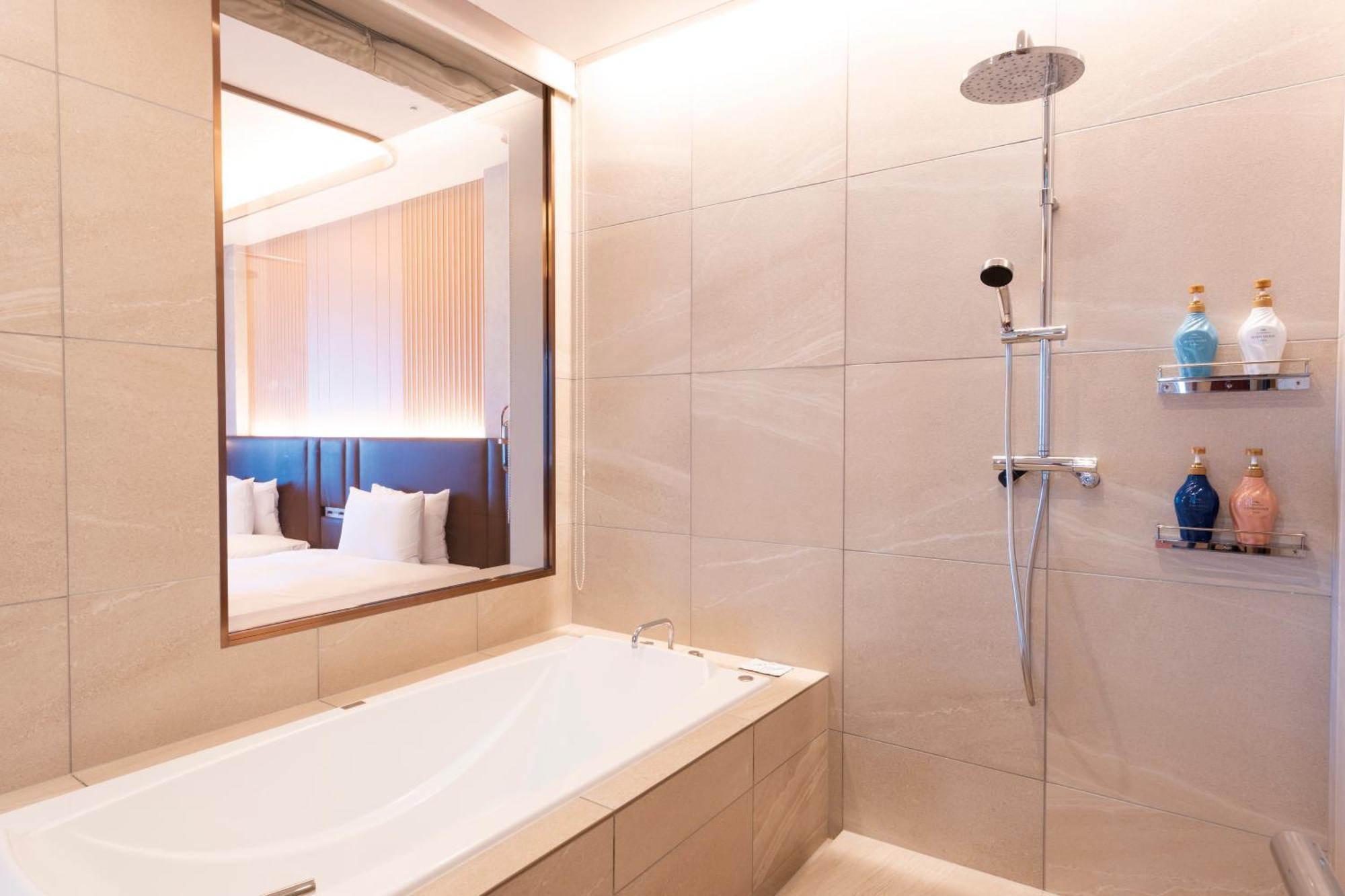 Hotel Springs Makuhari Premier Chiba Ngoại thất bức ảnh